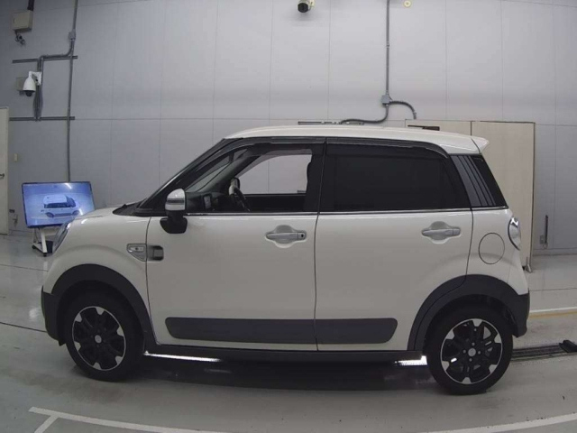 DAIHATSU CAST 2016