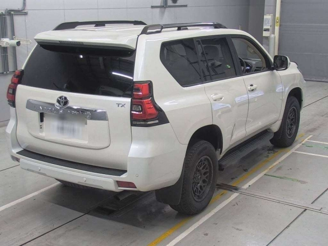 TOYOTA LAND CRUISER PRADO 2023