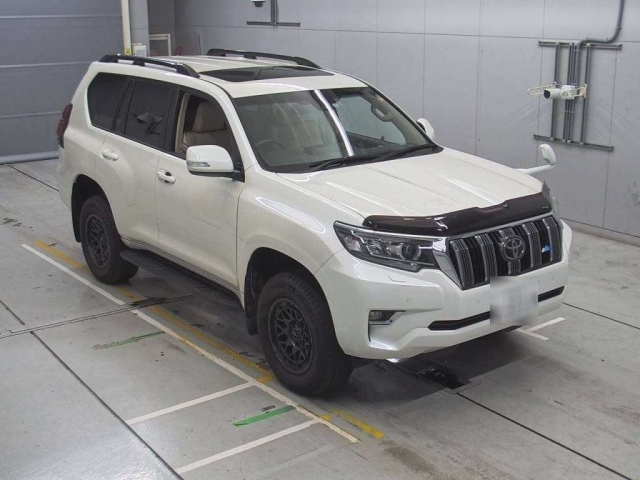 TOYOTA LAND CRUISER PRADO 2023