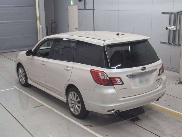 SUBARU EXIGA 2011