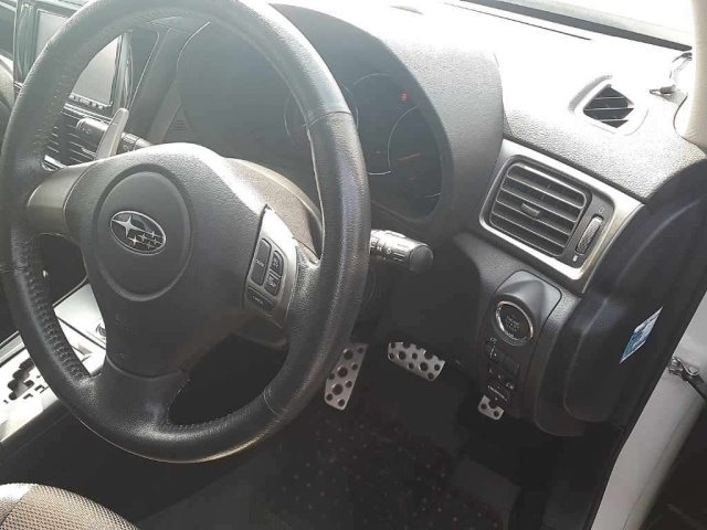 SUBARU EXIGA 2011