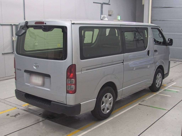 TOYOTA HIACE VAN 2023