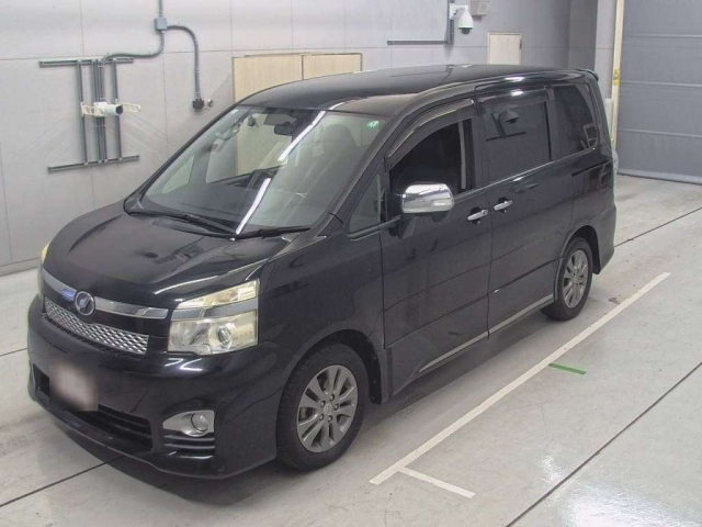 TOYOTA VOXY 2012