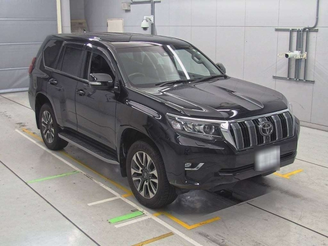TOYOTA LAND CRUISER PRADO 2023