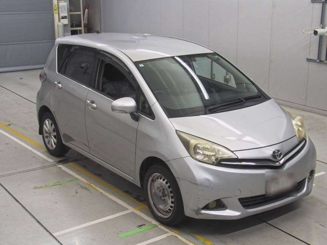TOYOTA RACTIS 2013
