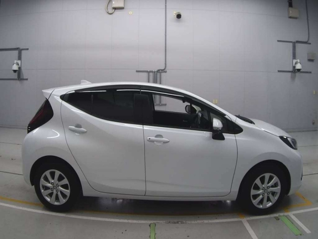 TOYOTA AQUA 2022