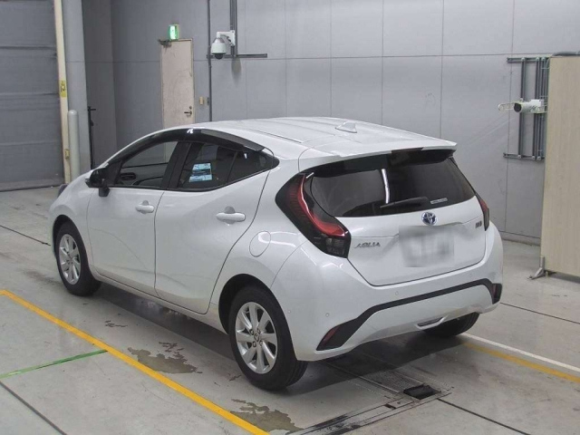 TOYOTA AQUA 2022