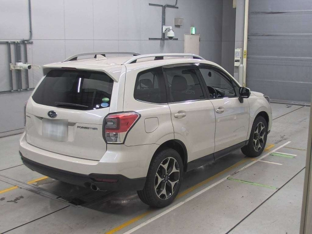 SUBARU FORESTER 2017