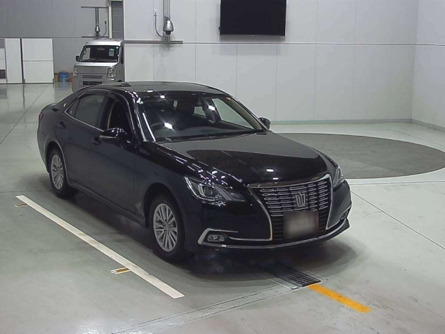 TOYOTA CROWN 2018