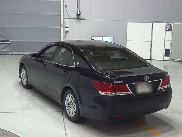 TOYOTA CROWN 2018