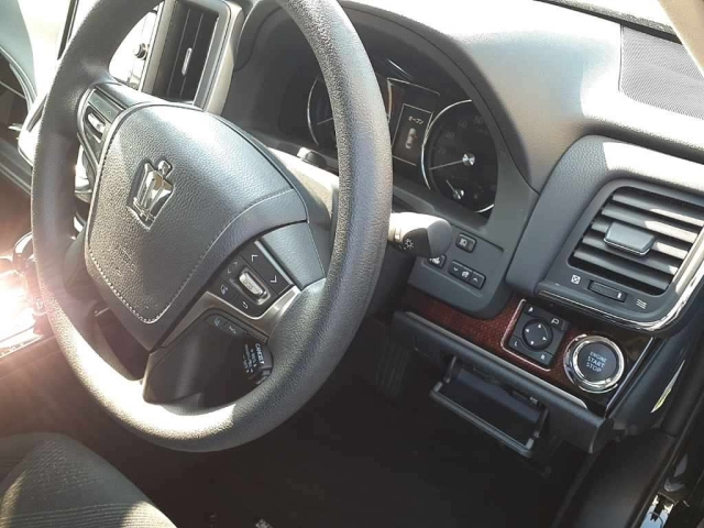 TOYOTA CROWN 2018