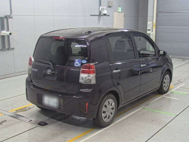 TOYOTA SPADE 2016