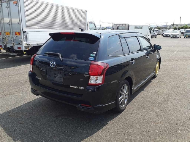 TOYOTA COROLLA FIELDER 2015
