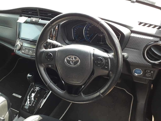 TOYOTA COROLLA FIELDER 2015