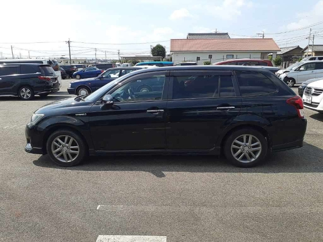 TOYOTA COROLLA FIELDER 2015