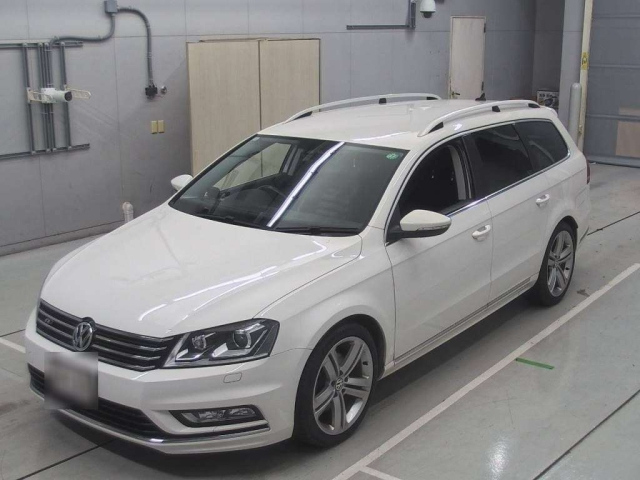 VOLKSWAGEN PASSAT VARIANT 2014