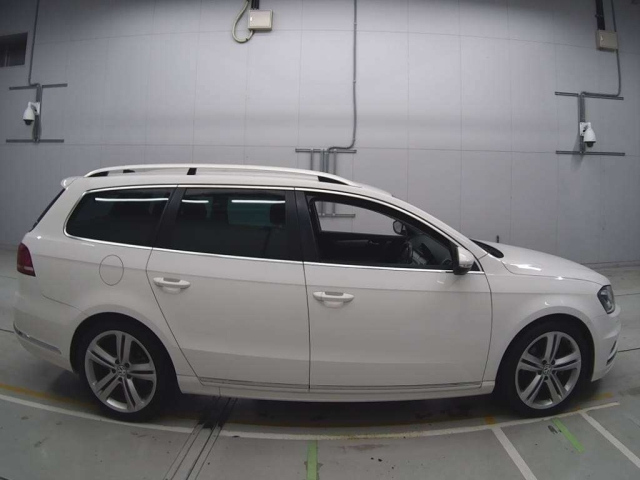 VOLKSWAGEN PASSAT VARIANT 2014