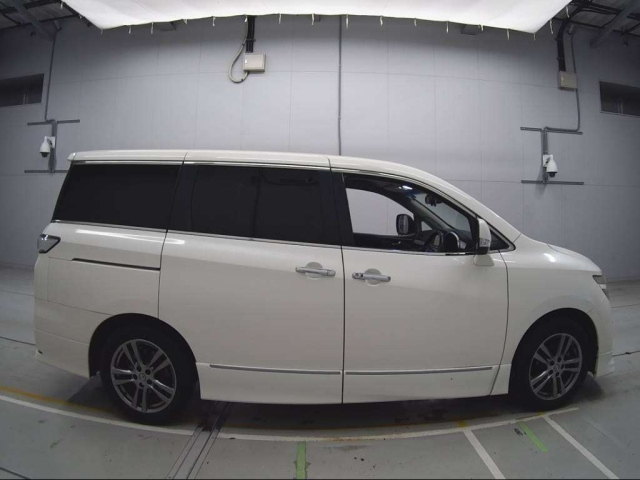 NISSAN ELGRAND 2012