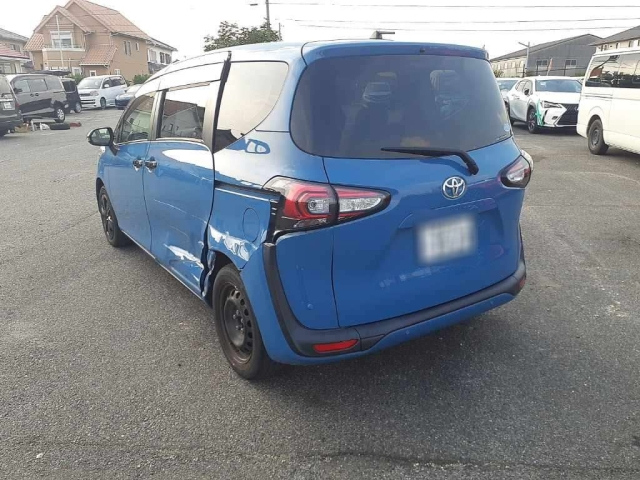 TOYOTA SIENTA 2021