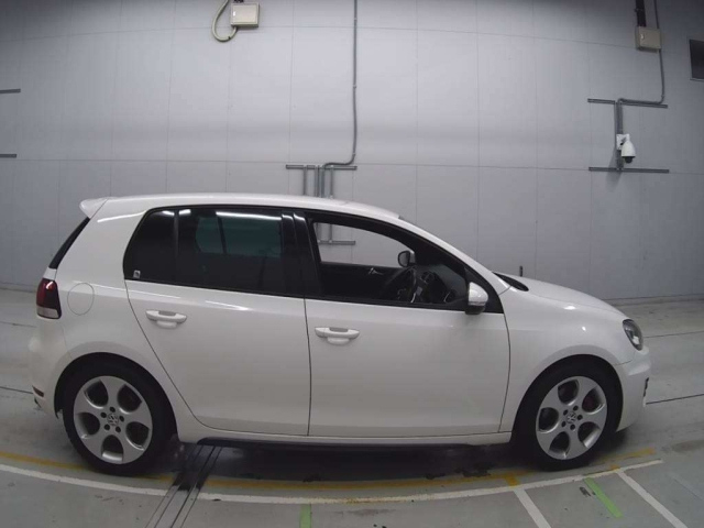 VOLKSWAGEN GOLF 2011