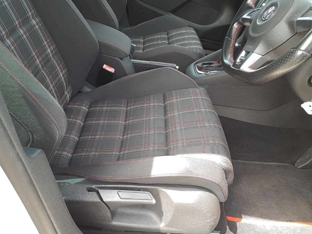 VOLKSWAGEN GOLF 2011