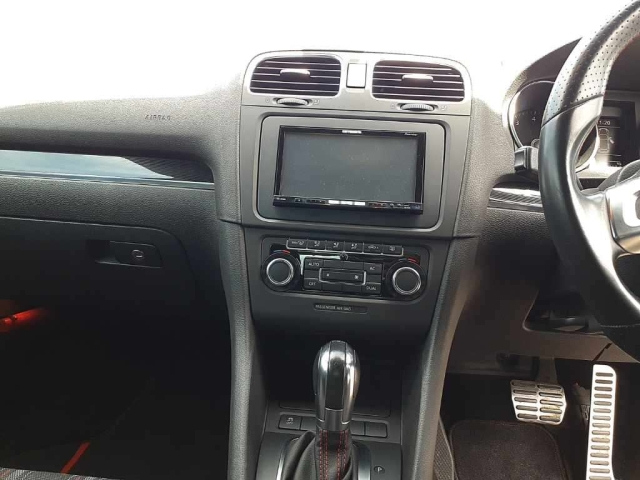 VOLKSWAGEN GOLF 2011