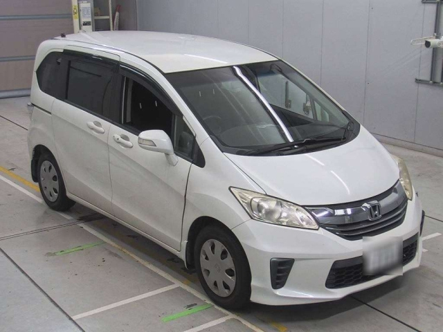 HONDA FREED 2015