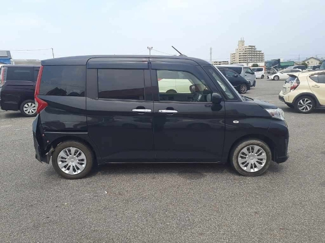 TOYOTA ROOMY 2019