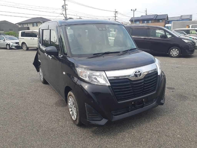 TOYOTA ROOMY 2019