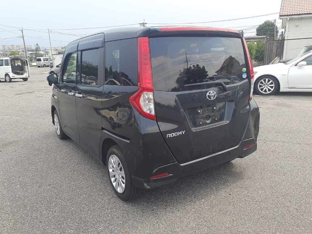 TOYOTA ROOMY 2019