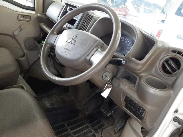 MITSUBISHI MINICAB VAN 2015