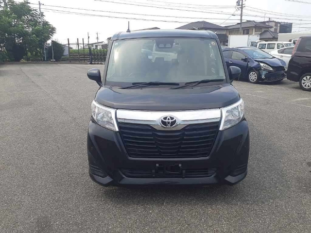 TOYOTA ROOMY 2019