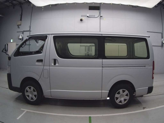 TOYOTA REGIUS ACE VAN 2016