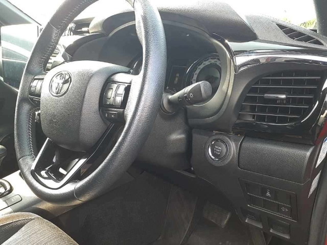 TOYOTA HILUX 2020