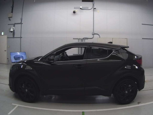 TOYOTA C-HR 2023
