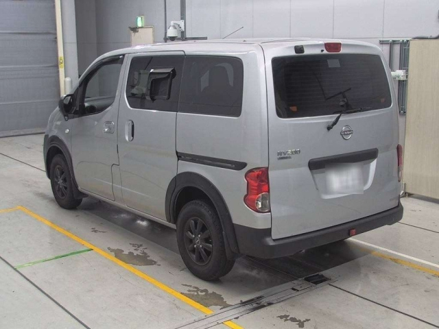 NISSAN NV200 2021