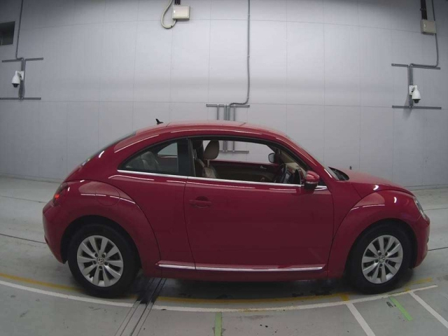 VOLKSWAGEN THE BEETLE 2015