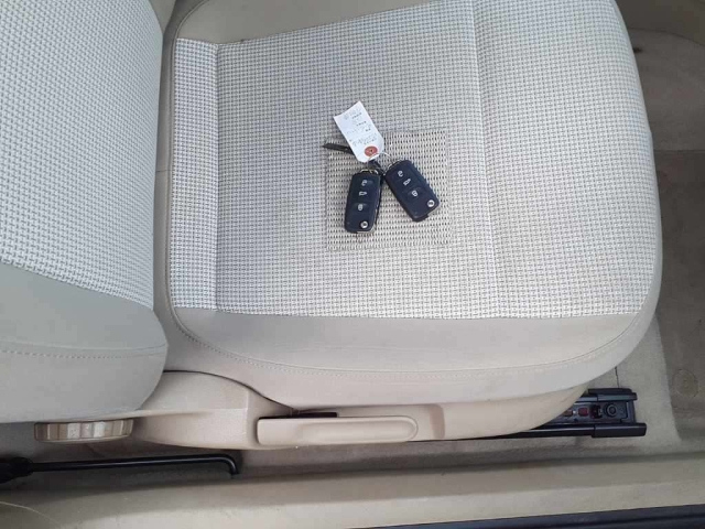 VOLKSWAGEN THE BEETLE 2015