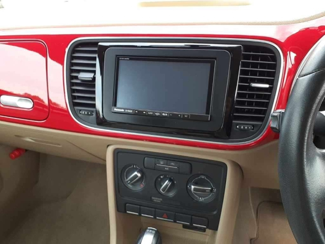 VOLKSWAGEN THE BEETLE 2015