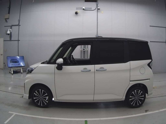 TOYOTA ROOMY 2025