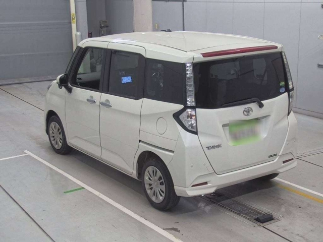 TOYOTA TANK 2019