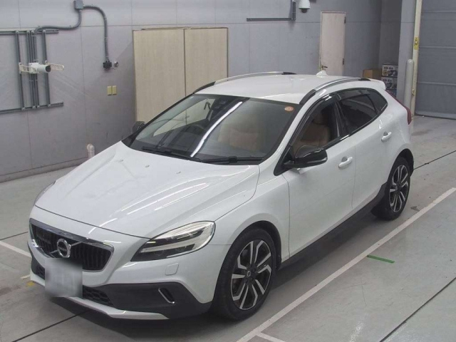 VOLVO V40 2017