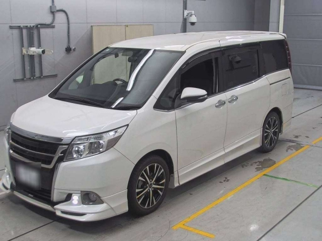 TOYOTA ESQUIRE 2015