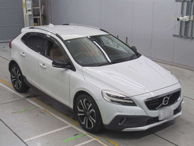 VOLVO V40 2017