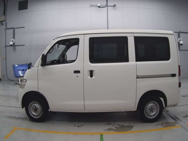 TOYOTA LITE ACE VAN 2018
