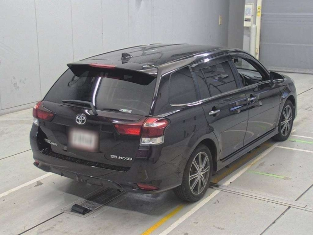TOYOTA COROLLA FIELDER 2016