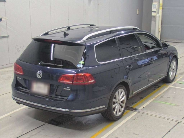 VOLKSWAGEN PASSAT VARIANT 2014