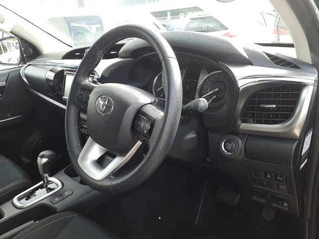 TOYOTA HILUX 2021