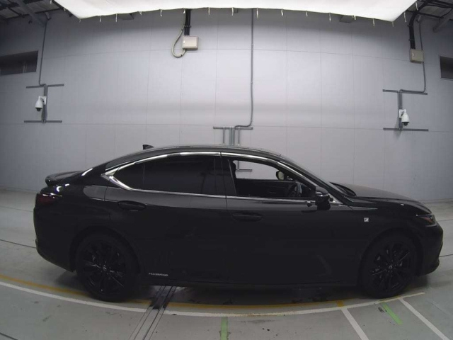 LEXUS ES 2022