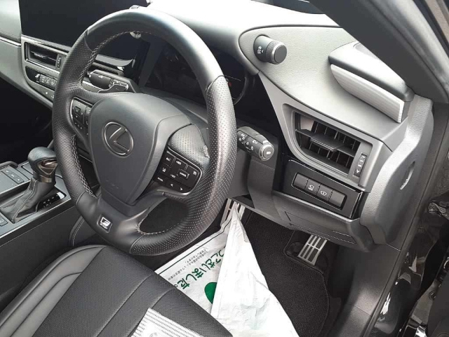 LEXUS ES 2022